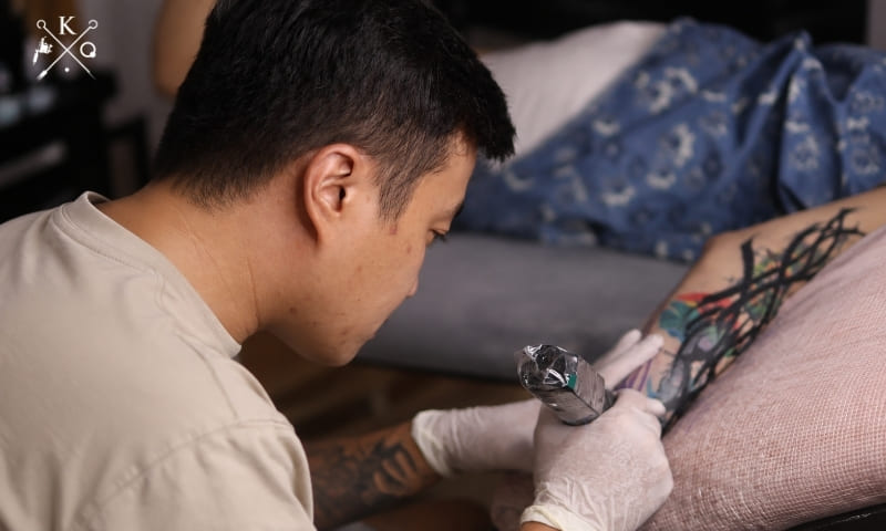 Cover tattoo TPHCM che phủ hình xăm cũ trên cẳng tay tại K Tattoo Cover tattoo TPHCM che phủ hình xăm cũ trên cẳng tay tại K Tattoo