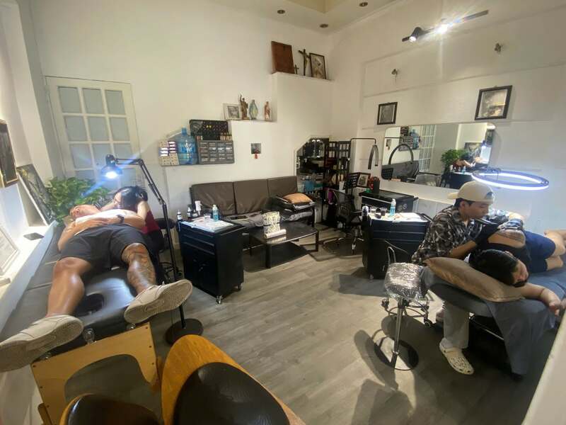 Mẫu tattoo mini tại TPHCM với bố cục hài hòa trên cơ thể tại Micae Tattoo & Piercing