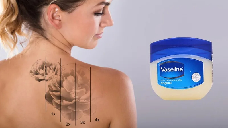 Bôi Vaseline sau khi xăm để bảo vệ tạm thời
